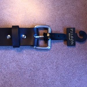 Filson belt size 34 never worn. Leather